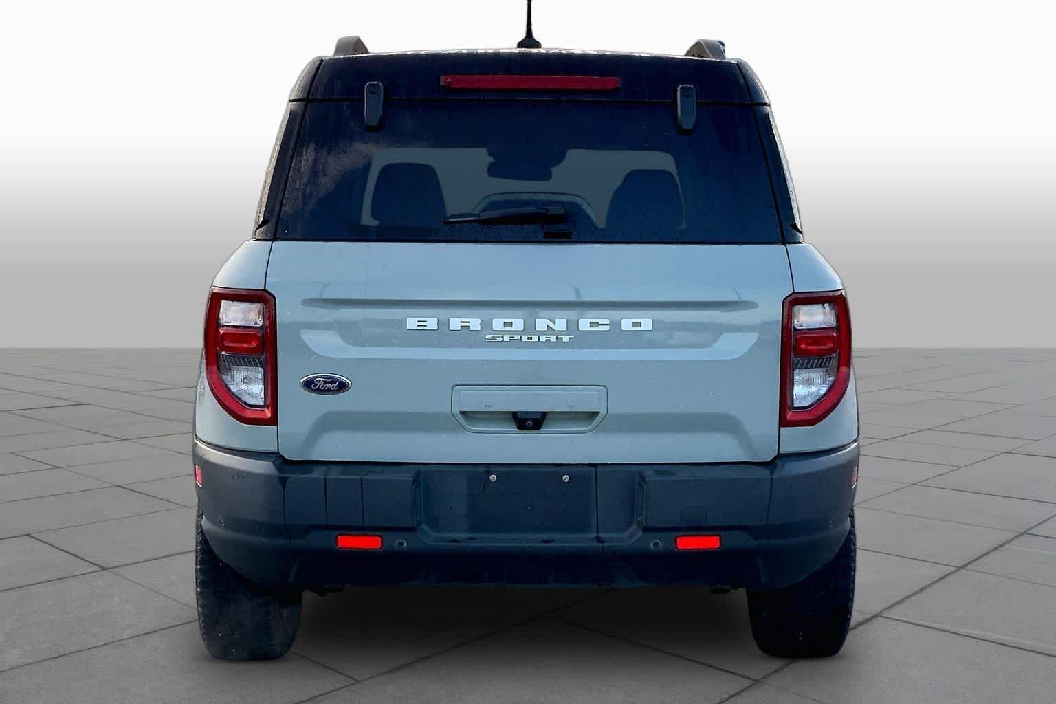 Used 2022 Cactus Grey Ford Badlands image 5