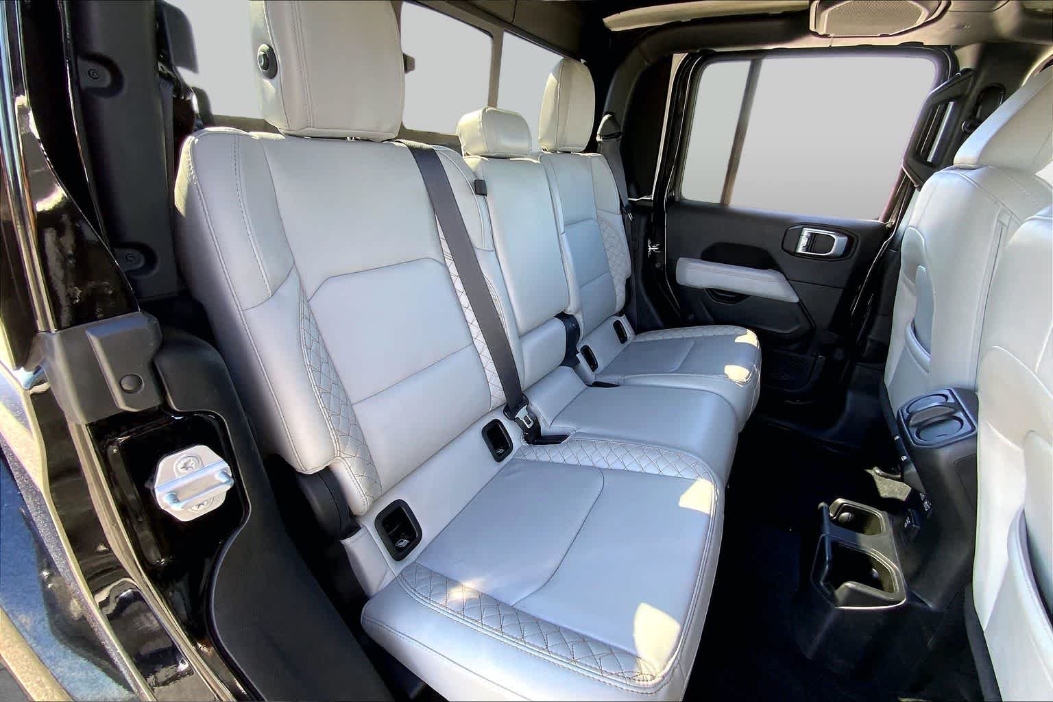 Used 2022 Black Clear Coat Jeep High Altitude image 19
