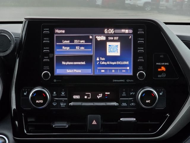 Used 2022 Moon Dust Toyota XLE image 22