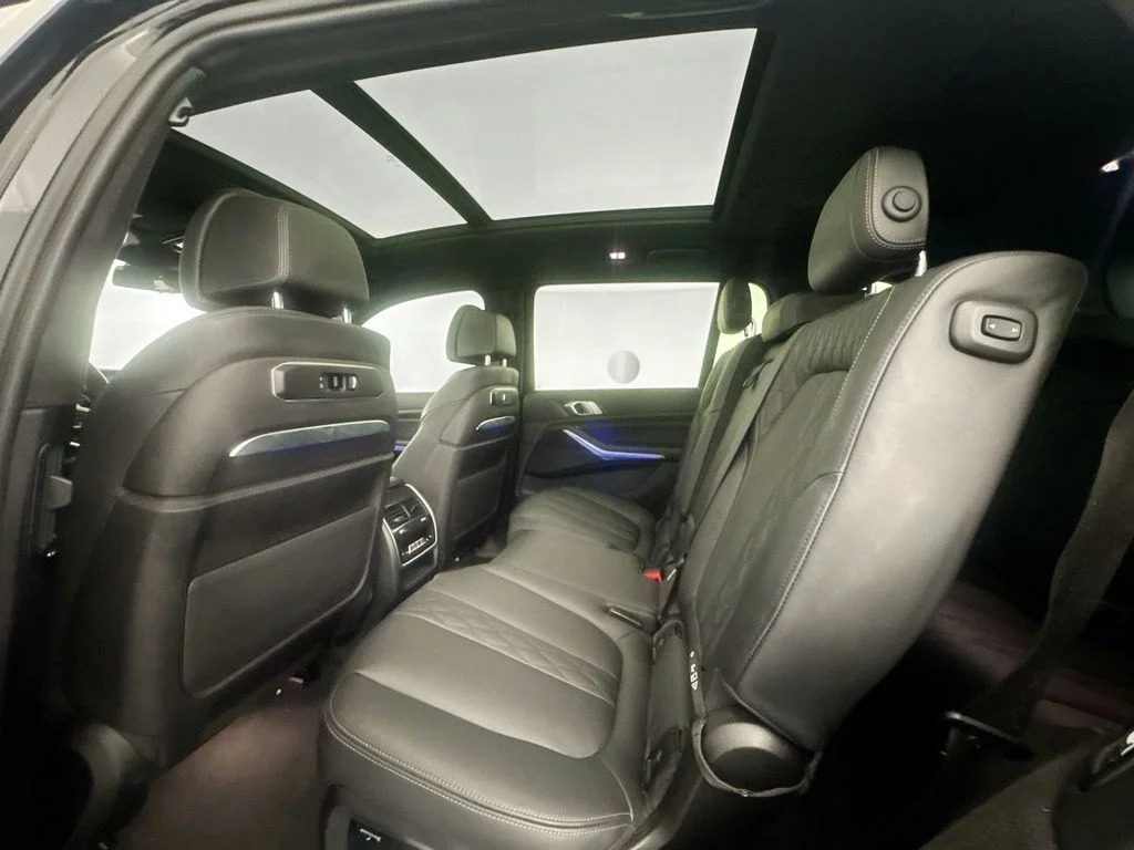 Used 2023 Black BMW xDrive40i image 23