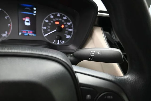 Used 2025 Silver Toyota LE image 25