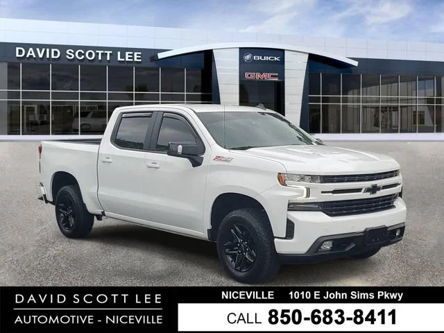 Used 2021 SUMMIT WHITE Chevrolet RST image 1