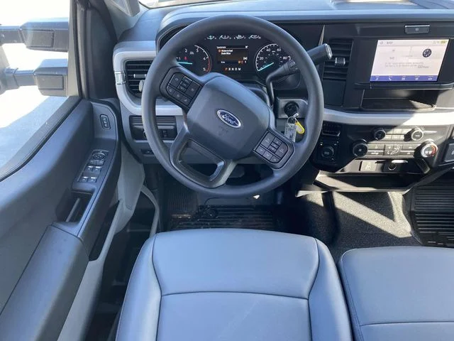 New 2026 Oxford White Ford XL image 10
