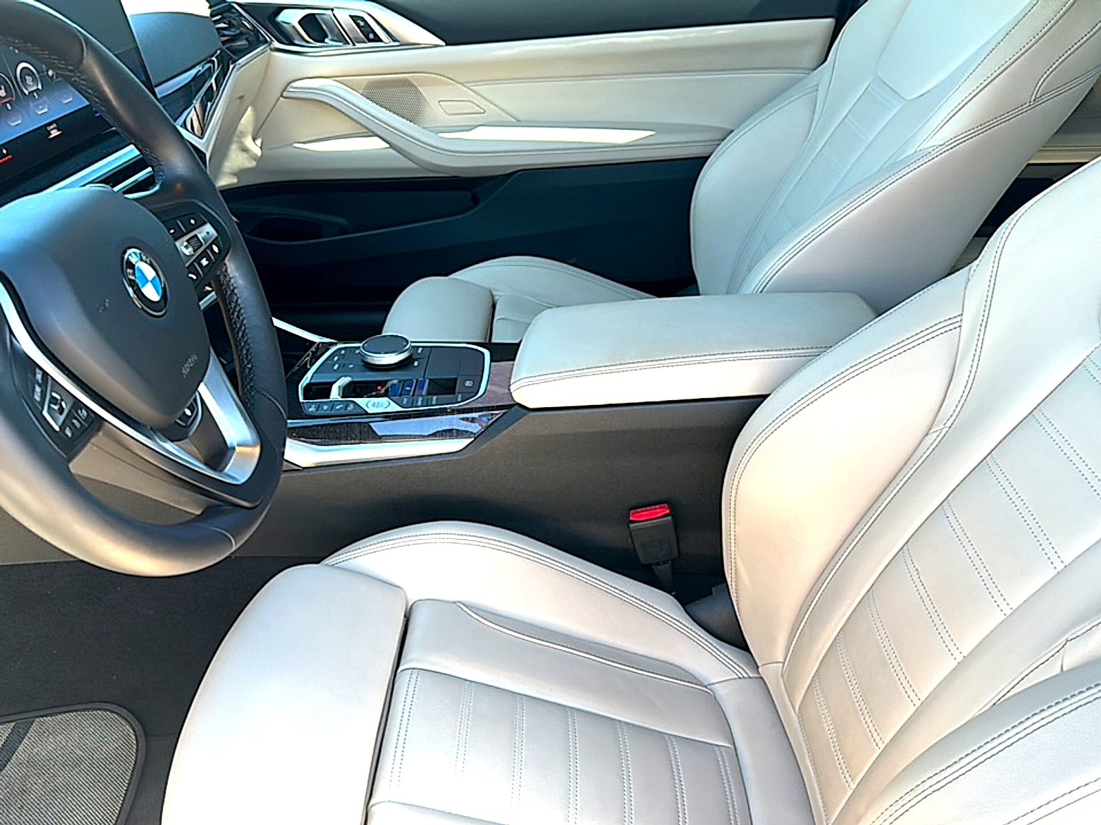 Used 2024 Alpine White BMW  image 13