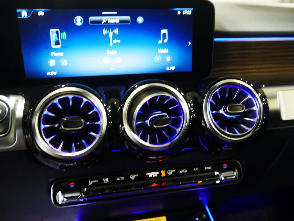 New 2026 Night Black Mercedes-Benz GLB 250 image 33