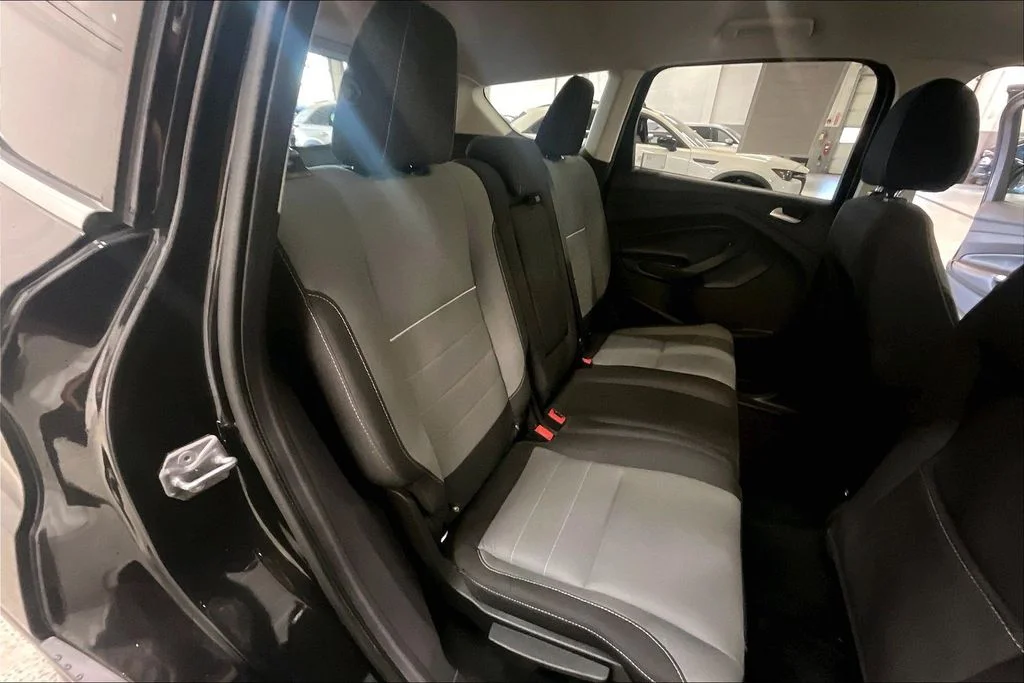 Used 2014 Black Ford SE image 27
