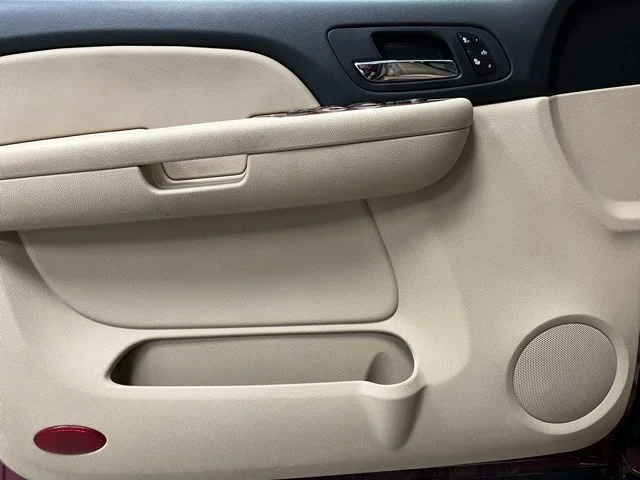 Used 2008 Red Chevrolet LTZ image 23