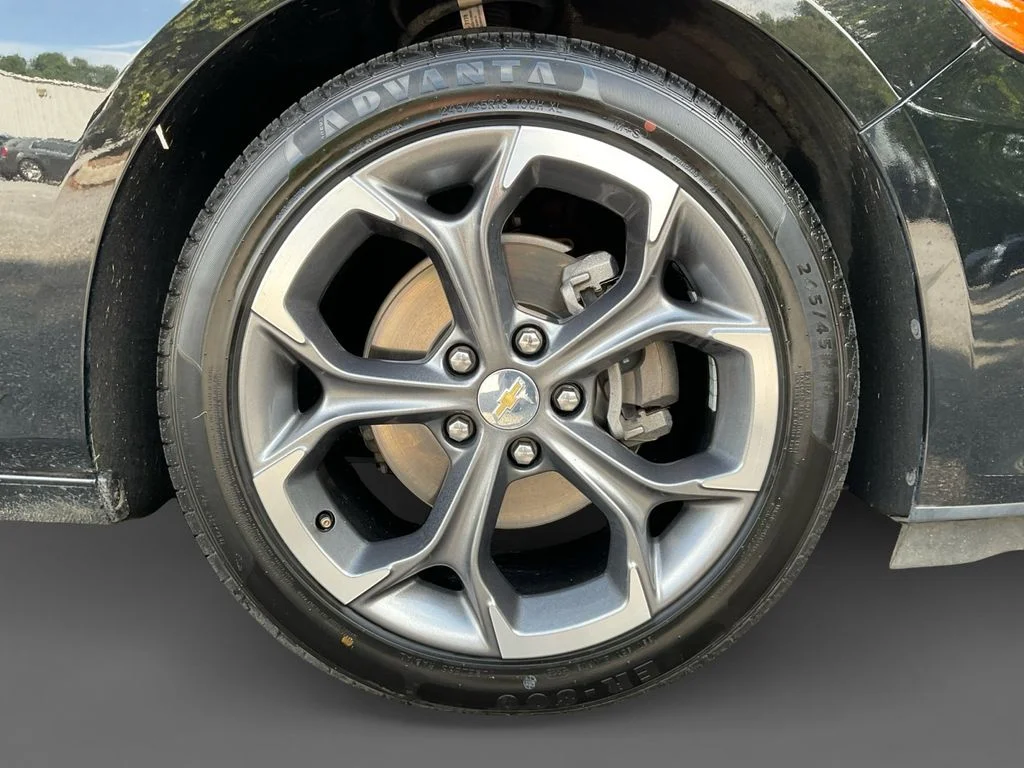Used 2024 Black Chevrolet LT image 16