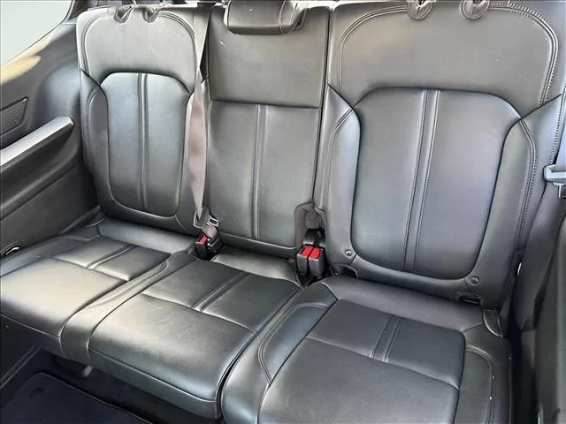 Used 2022 White Jeep Series III image 18