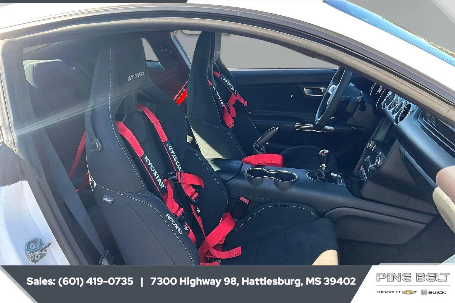 Used 2016 Oxford White Ford Shelby GT350 image 6