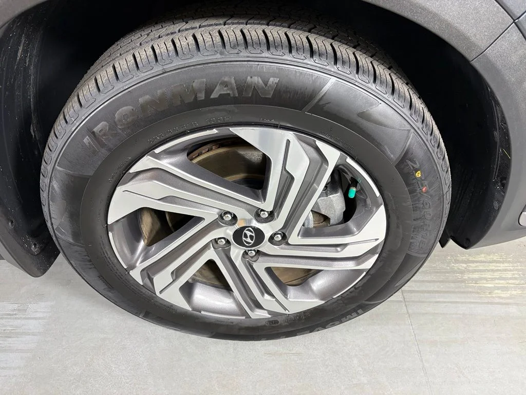 Used 2023 Gray Hyundai SEL image 11
