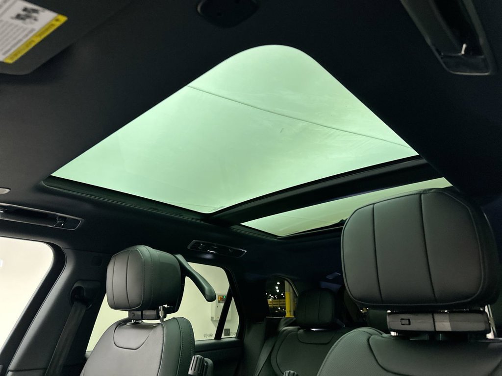 New 2027 Santorini Black Land Rover SE image 11