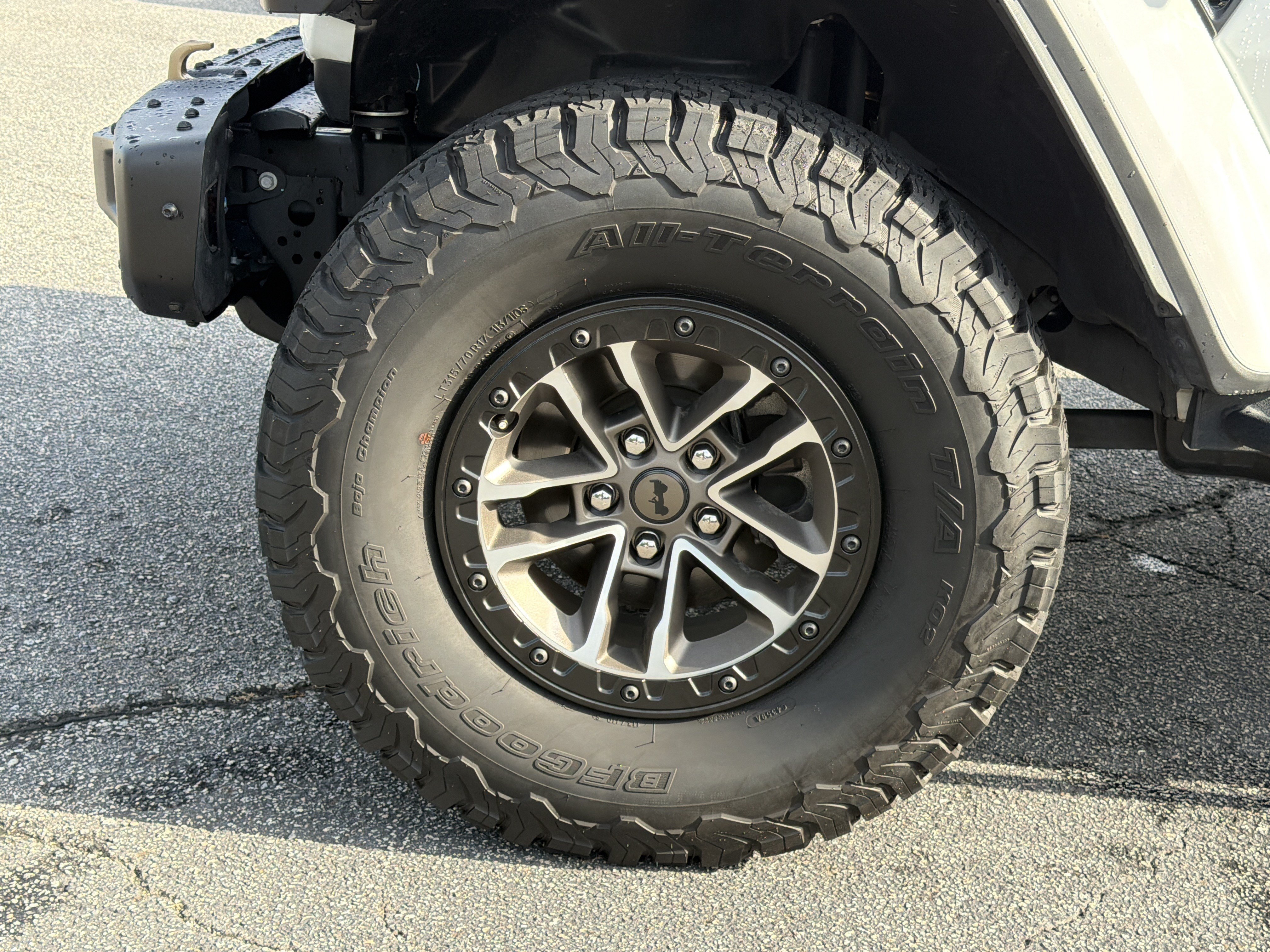 Used 2024 Bright White Clearcoat Jeep Rubicon 392 image 29