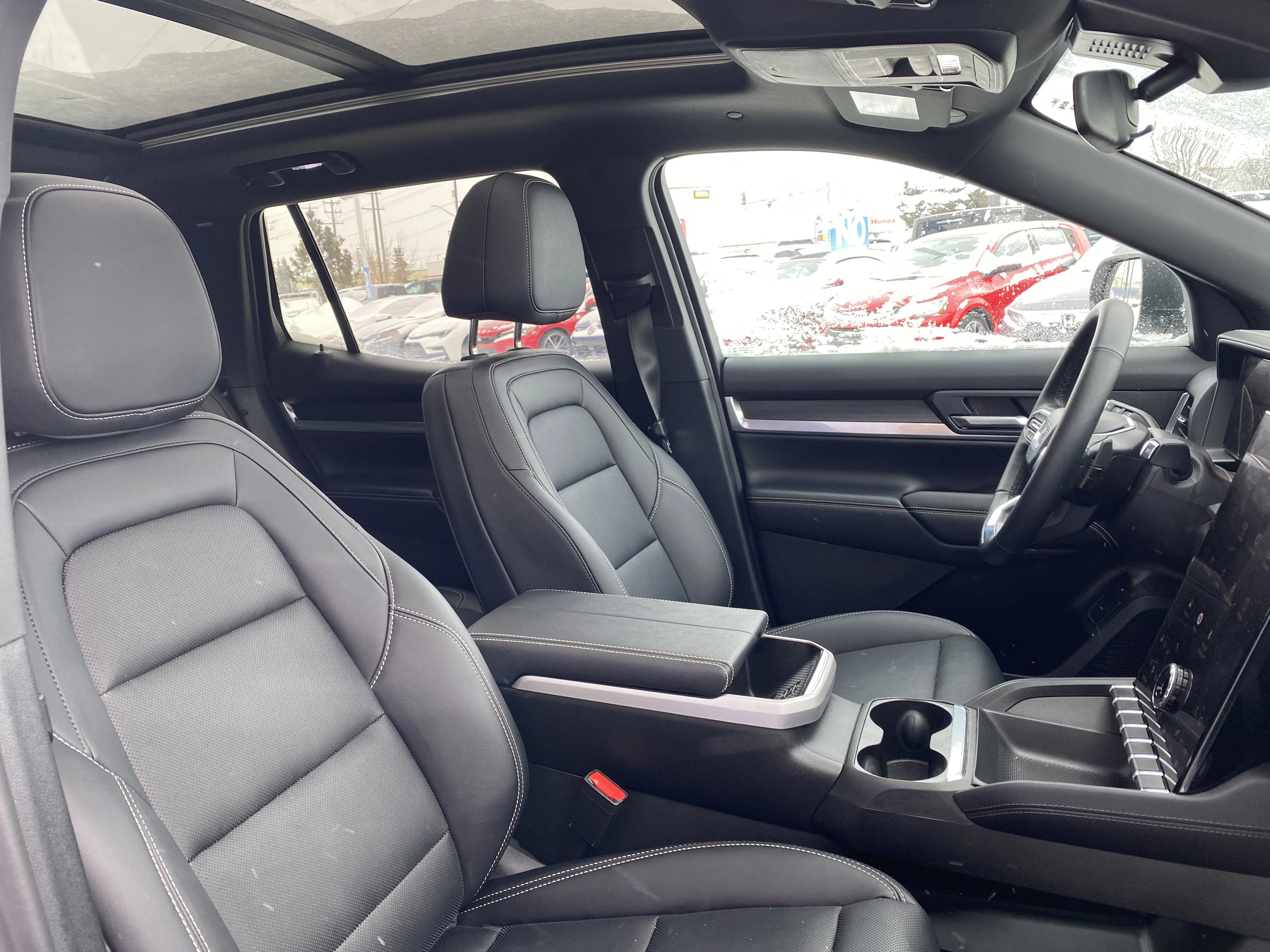 Certified Used 2026 White GMC AWD Elevation * PREMIUM PACKAGE * PANORAMIC SUNROOF * POWER TAILGATE image 21
