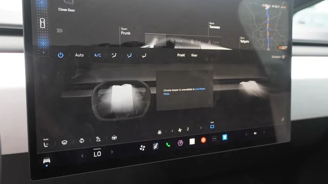2024 Tesla Cybertruck Base - Photo 22