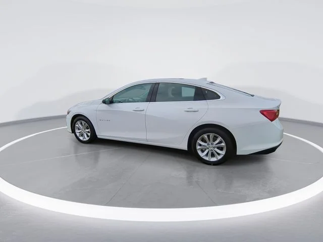 Used 2024 White Chevrolet LT image 5
