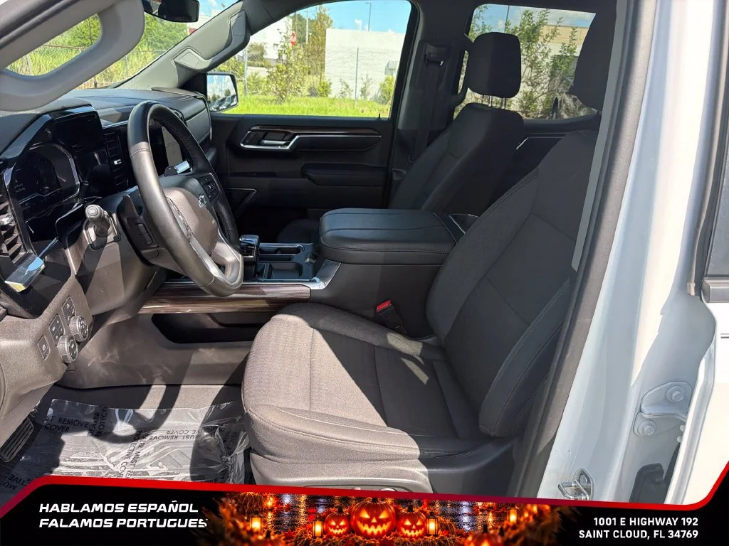 Used 2023 SUMMIT WHITE Chevrolet RST image 14