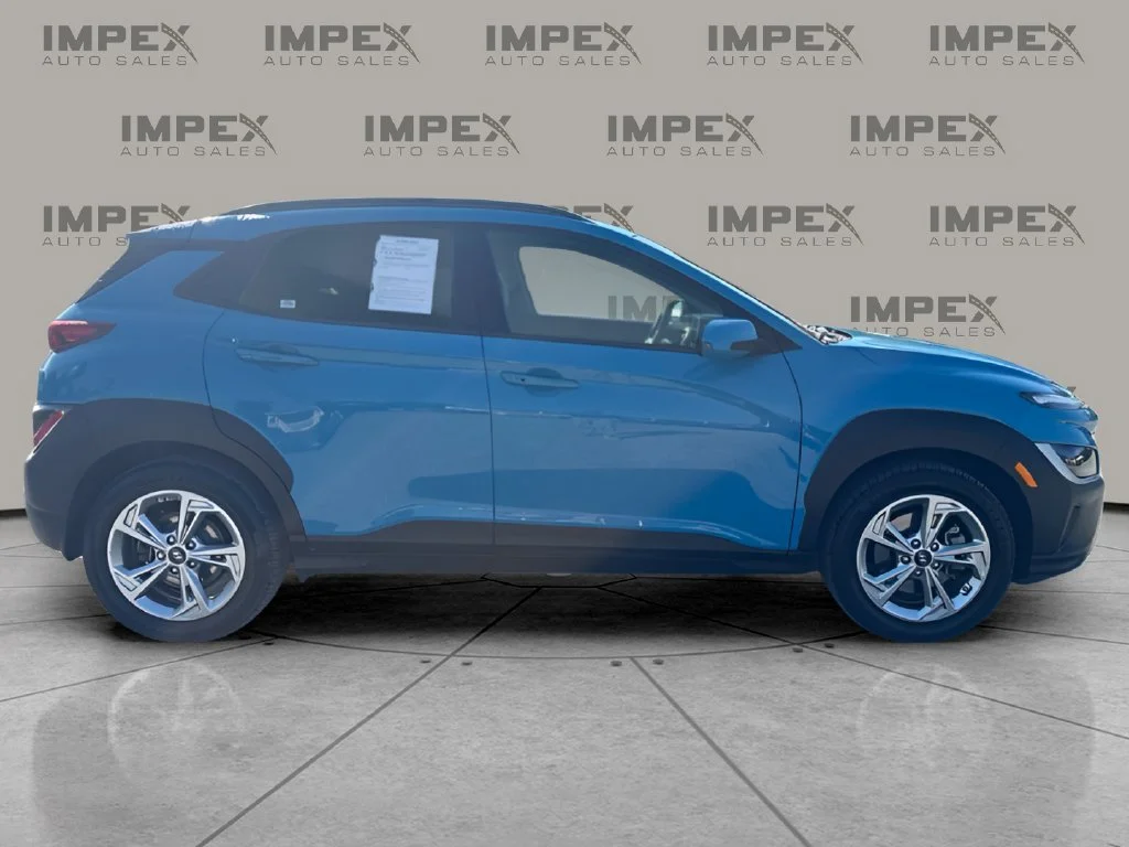 Used 2022 Green Hyundai SEL image 6