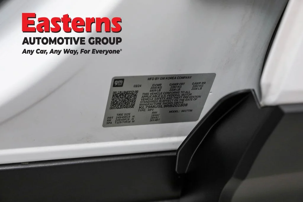 Used 2024 White Chevrolet RS image 35