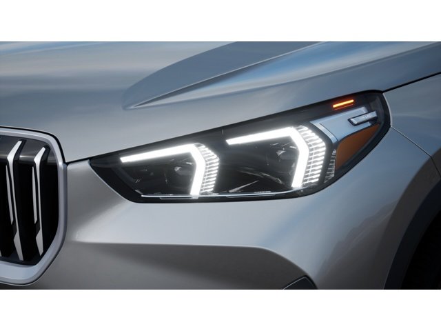 Used 2026 Space Silver Metallic BMW xDrive28i image 6