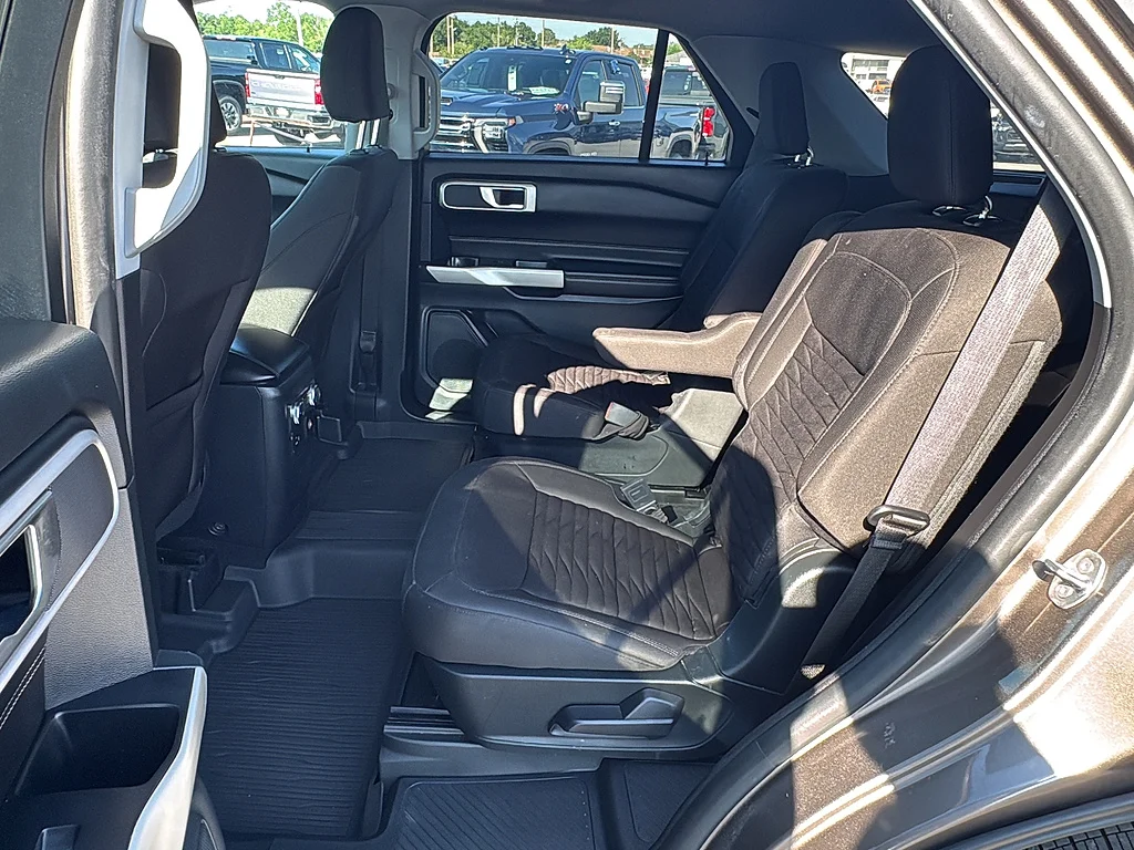 Used 2021 Stone Gray Ford  image 18