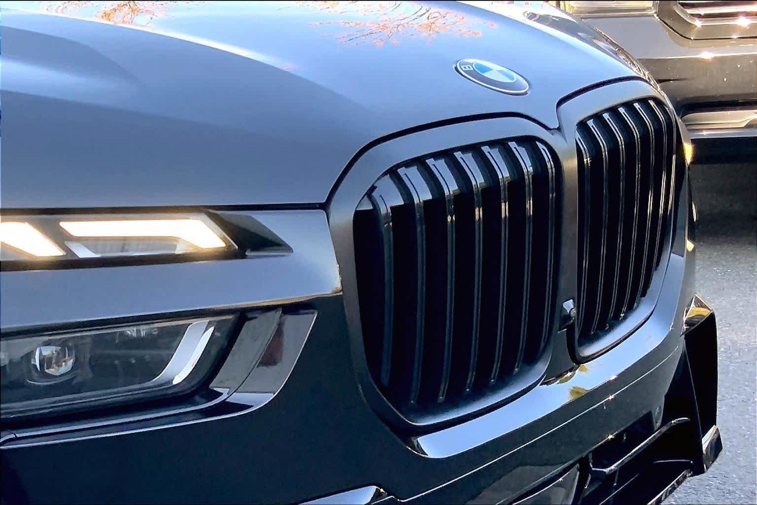 Certified Used 2024 Black Sapphire Metallic BMW xDrive40i image 31