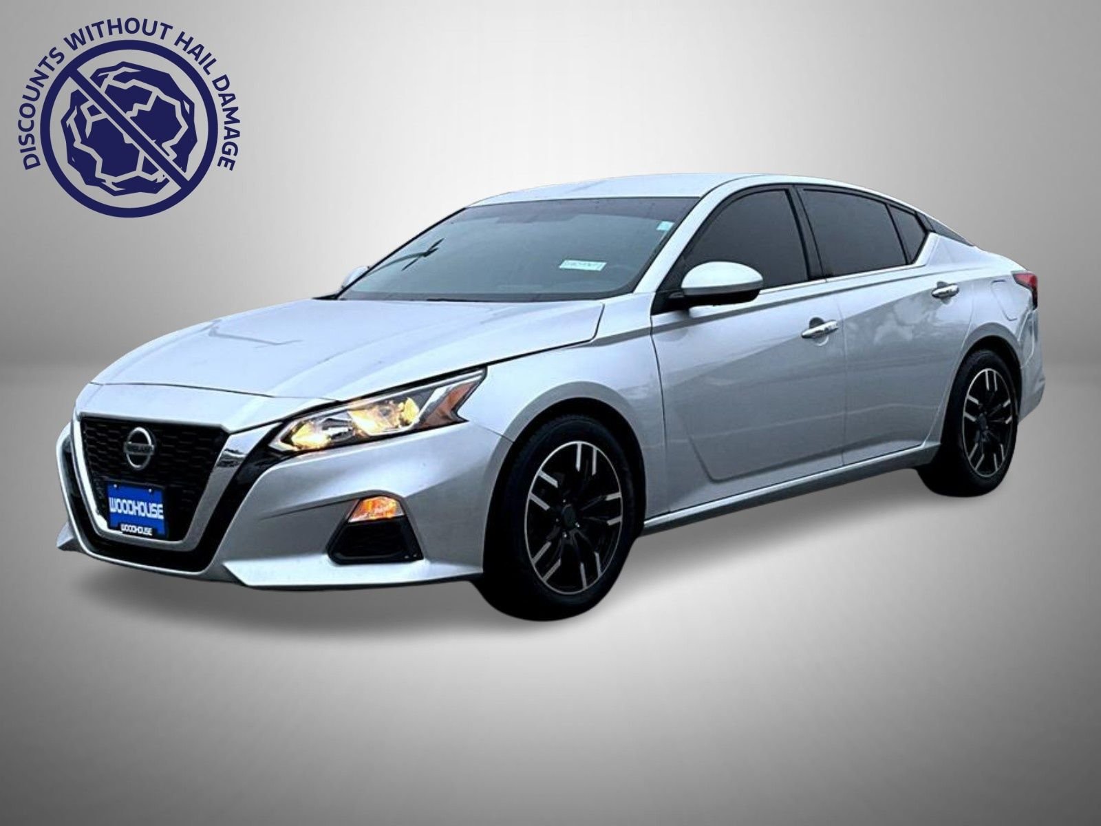 Used 2020 Silver Nissan 2.5 S image 1