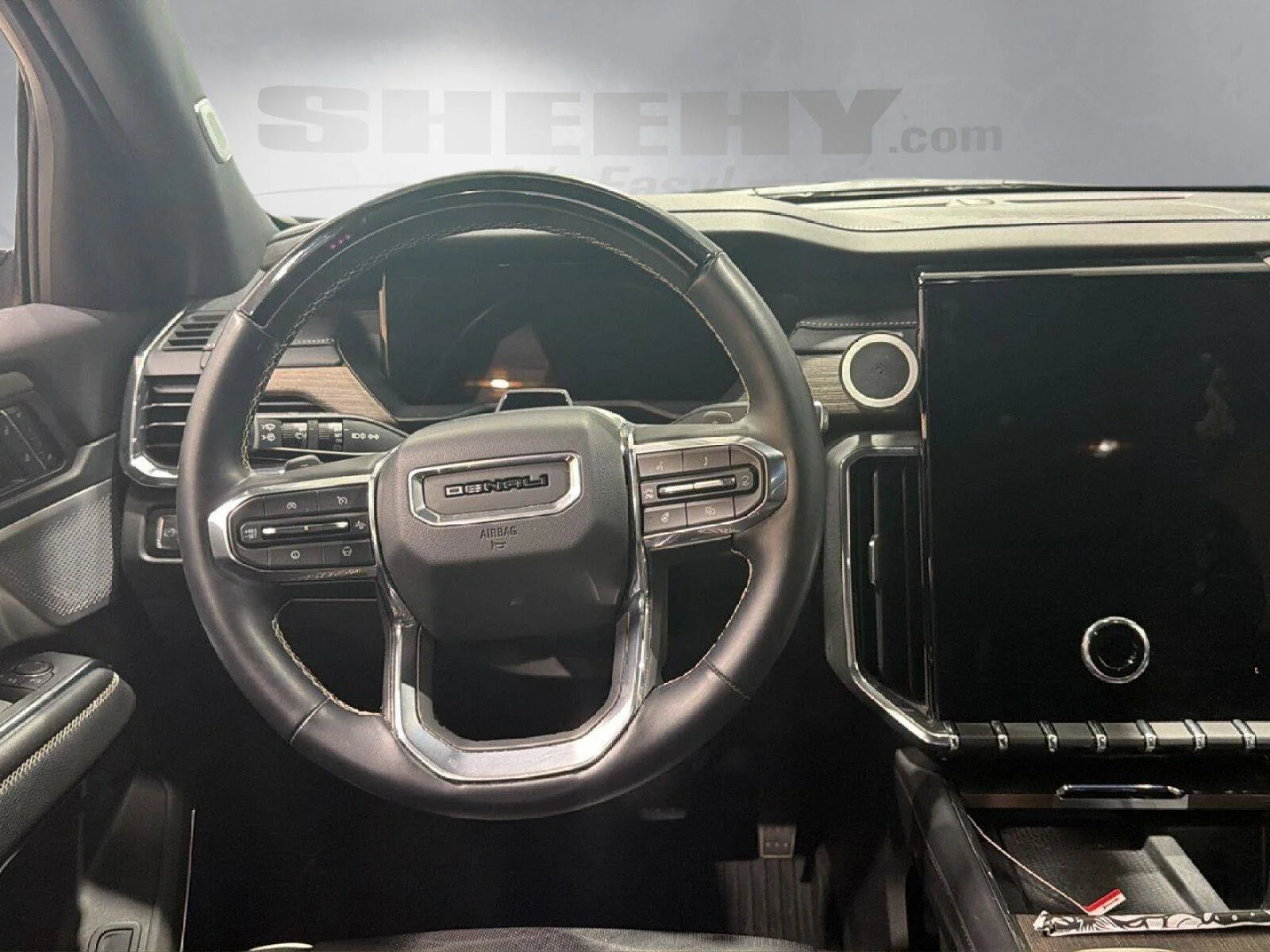 Used 2024 Black GMC Denali image 3