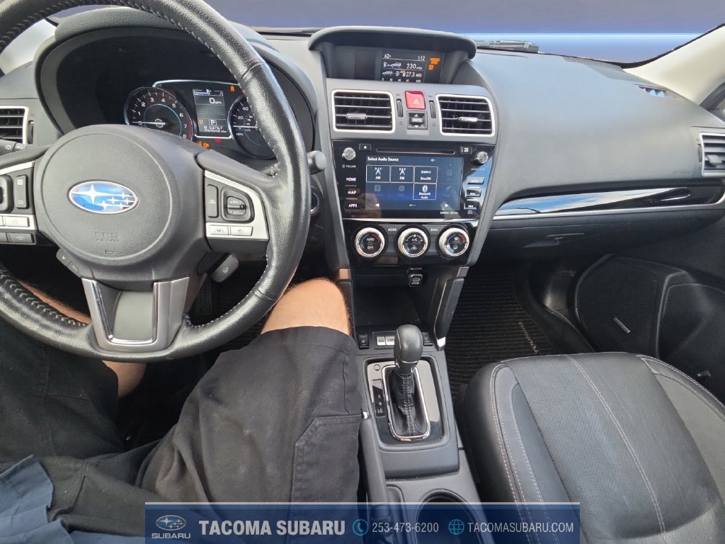 Used 2018 Green Subaru 2.5i Touring image 12