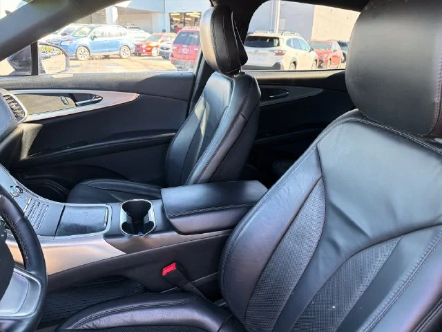 Used 2020 Black Lincoln Standard image 19