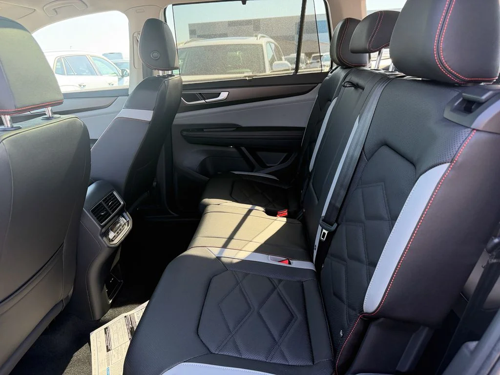 New 2026 Opal White Pearl Volkswagen 2.0T Peak Edition image 27
