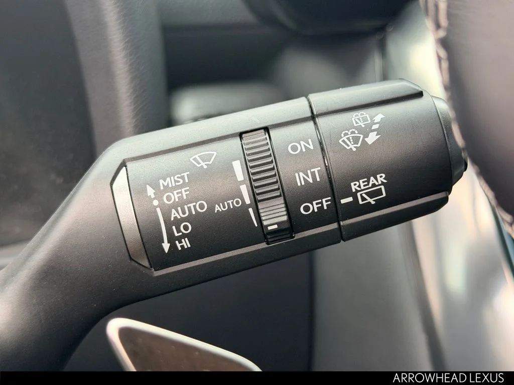 Used 2024 Silver Lexus 600 Premium image 33
