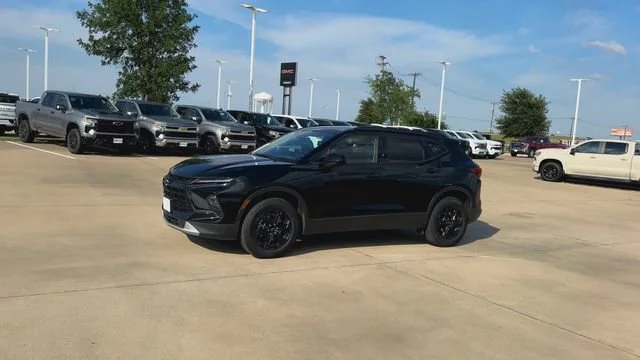 Used 2023 Black Chevrolet 2LT image 5
