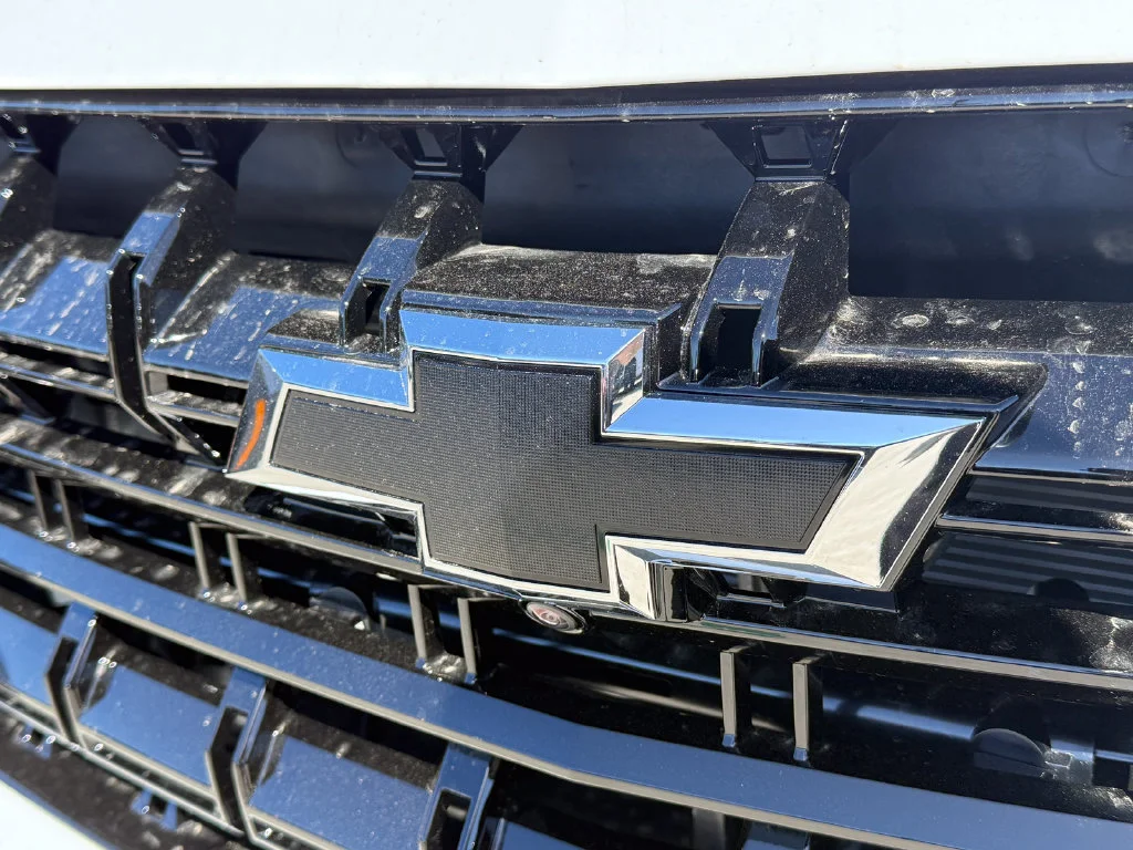 New 2027 Summit White Chevrolet Police image 2