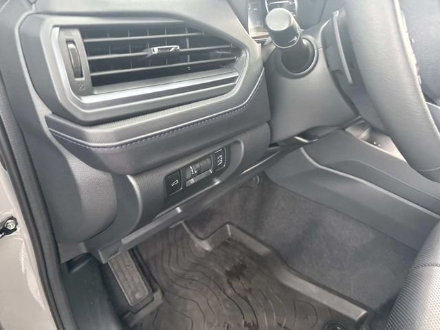 Used 2025 Riverrock Green Subaru Limited image 27