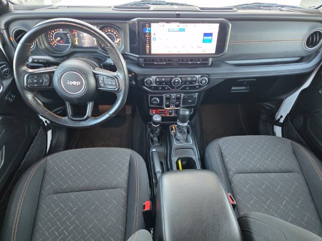 Used 2025 White Jeep Mojave image 9