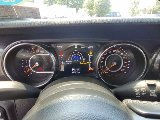 Used 2021 Green Jeep Sport Altitude 4x4 image 58
