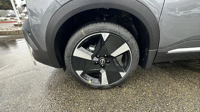 New 2025 Gray Nissan SR image 11