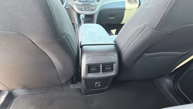 Used 2022 SUMMIT WHITE Chevrolet LS image 19
