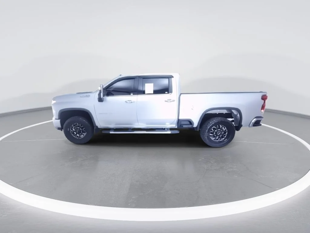 Used 2021 Silver Chevrolet High Country image 5