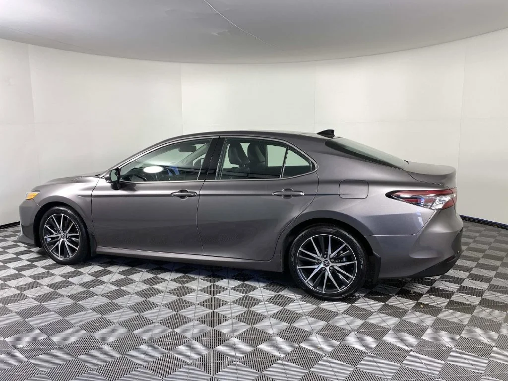 Used 2024 Predawn Gray Mica Toyota XLE image 5
