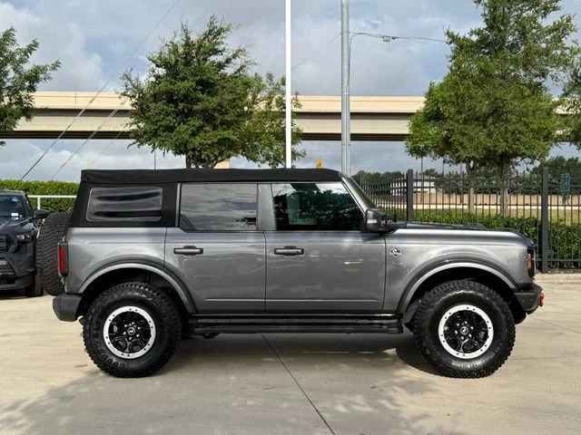 Used 2022 Gray Ford Outer Banks image 6