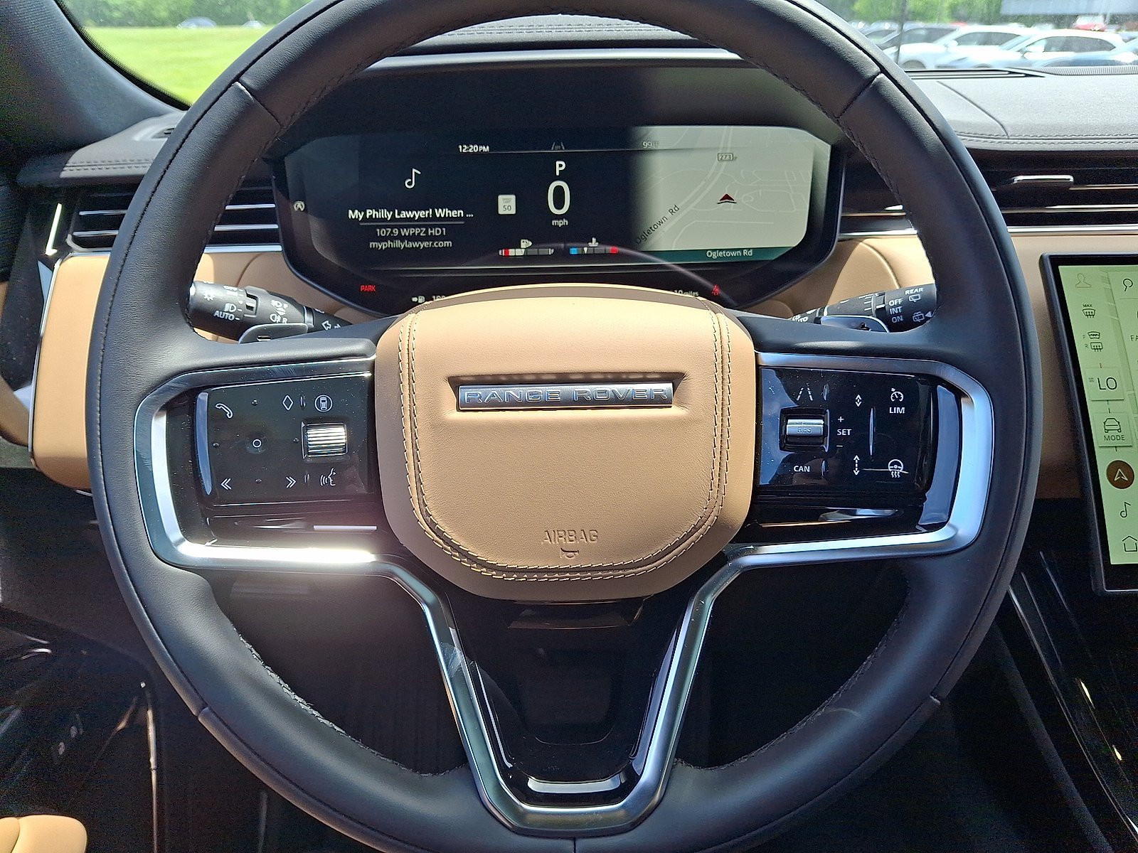 New 2026 Santorini Black LAND ROVER SE image 6