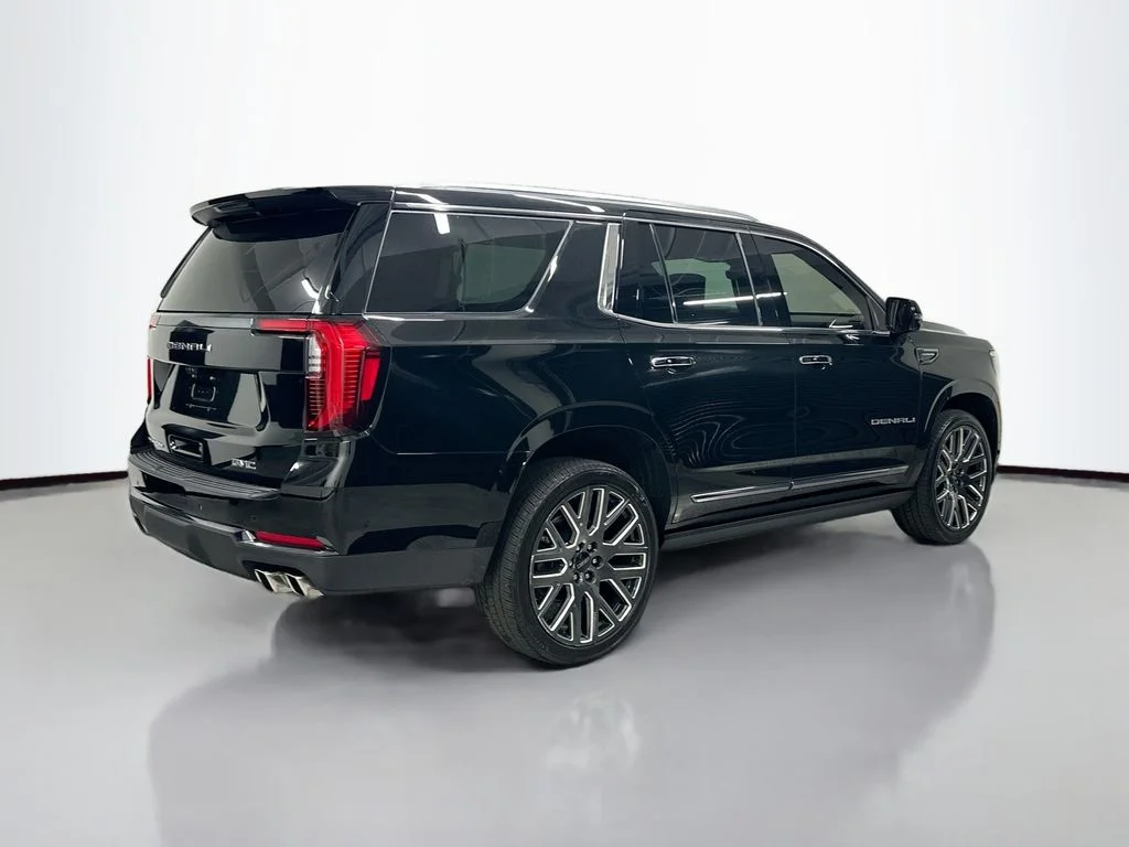 Used 2026 Onyx Black GMC Denali Ultimate image 9