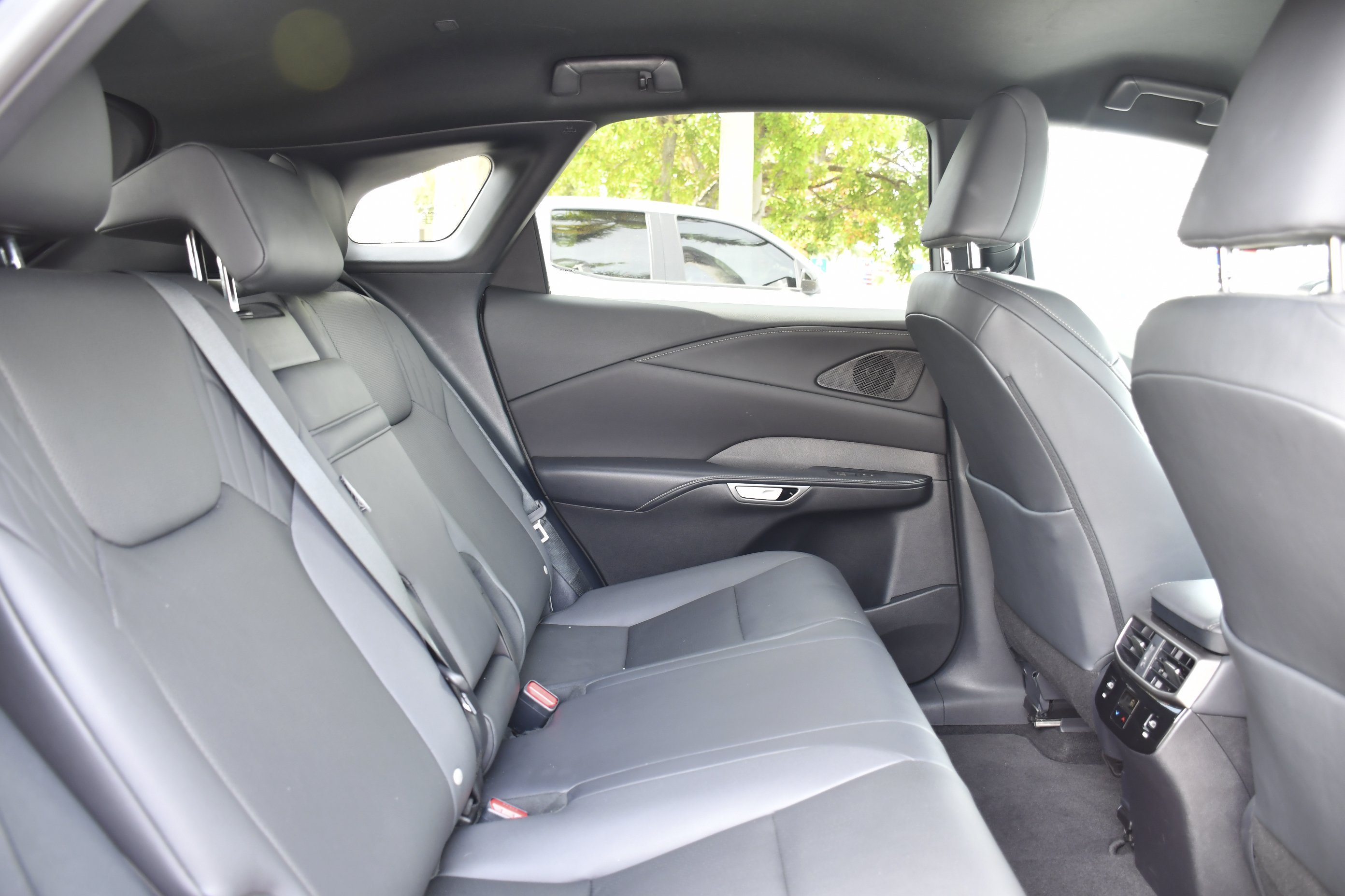 Used 2025 Matador Red Mica Lexus RX 350 image 26