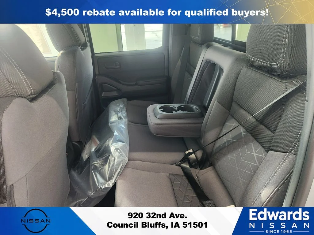 New 2026 Boulder Gray Pearl Nissan Crew Cab SV image 17