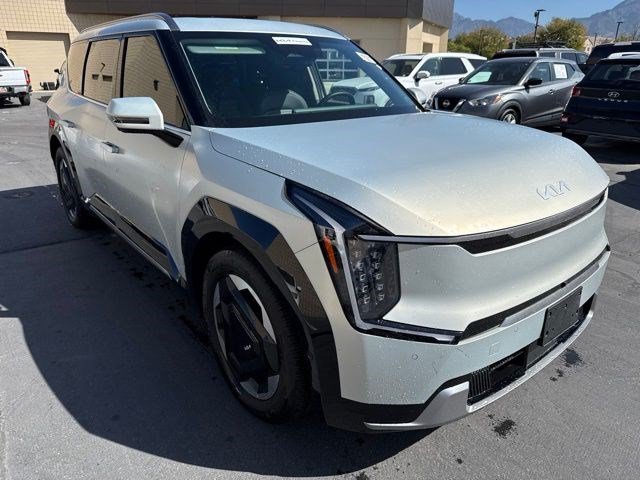 Used 2024 Ivory Silver Matte Kia Land image 2