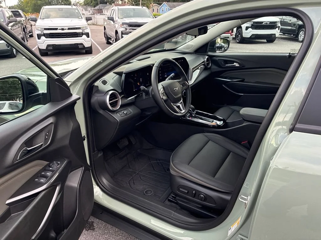 Used 2026 Cacti Green Chevrolet ACTIV image 11