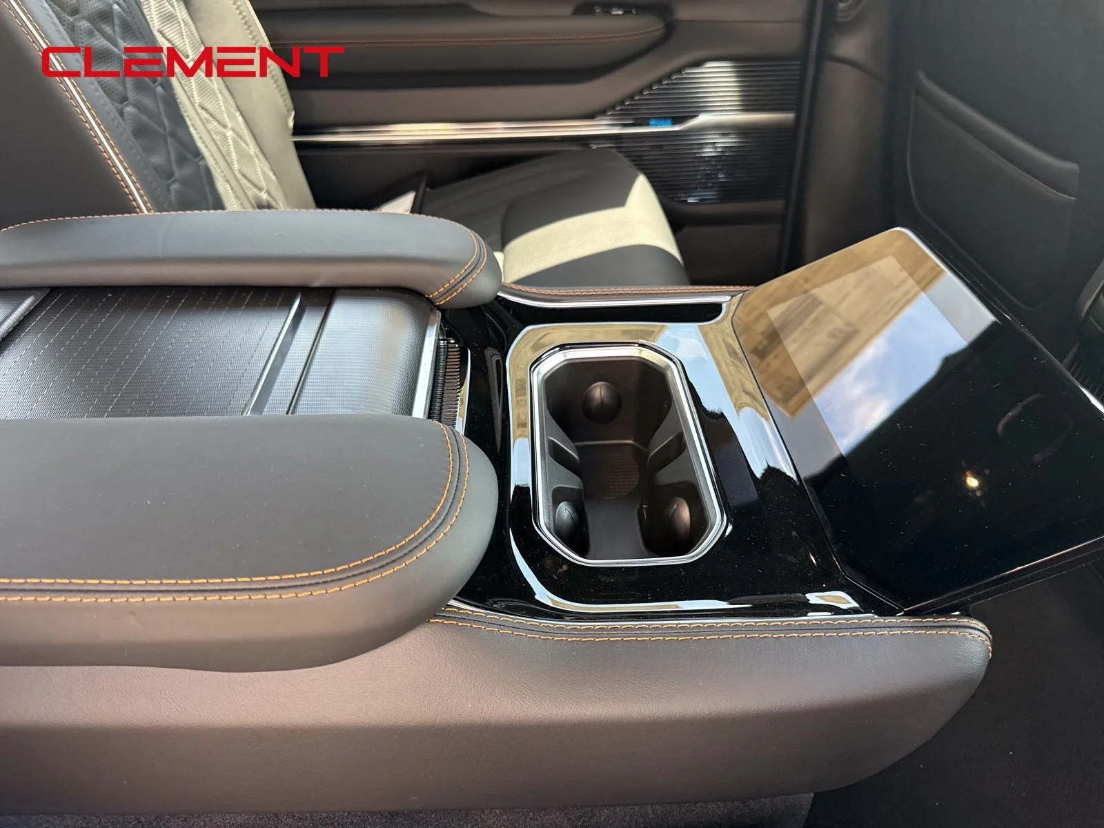 New 2026 Bright White Clearcoat Jeep Summit Reserve image 15