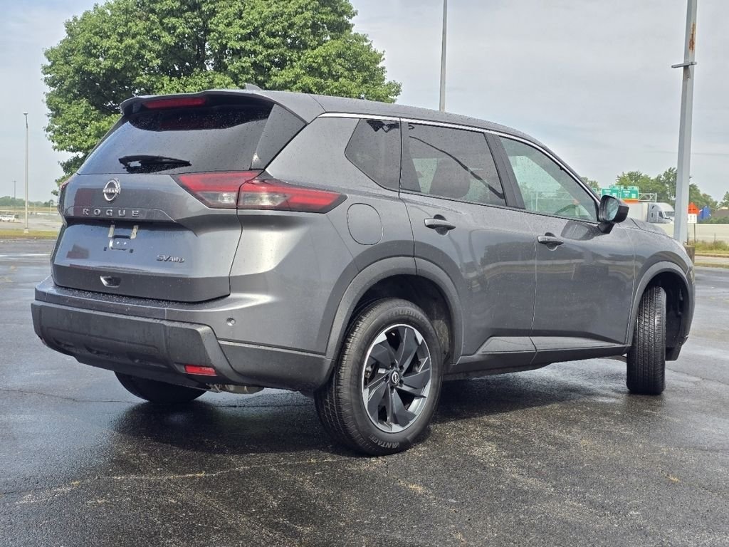 2024 Nissan Rogue SV - Photo 14